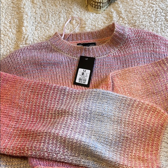 New cropped pink sweater size M - Picture 2 of 5